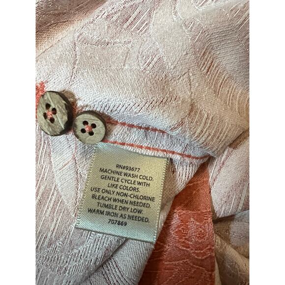 St. john's Bay 100% Silk Tropical Men's short sleeve button up. Size Small. - Picture 4 of 4